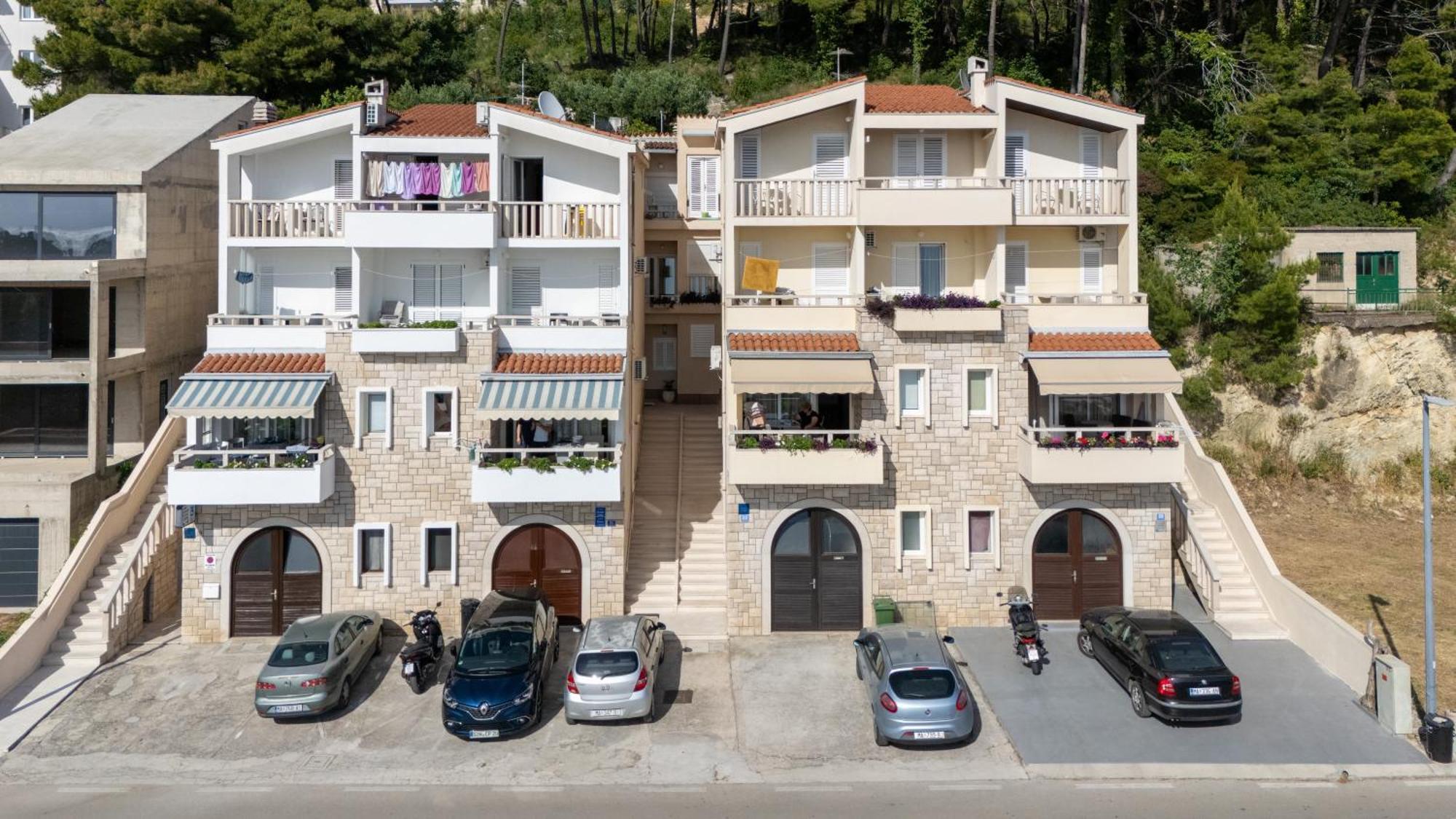 Apartments Klement Brela Exterior photo